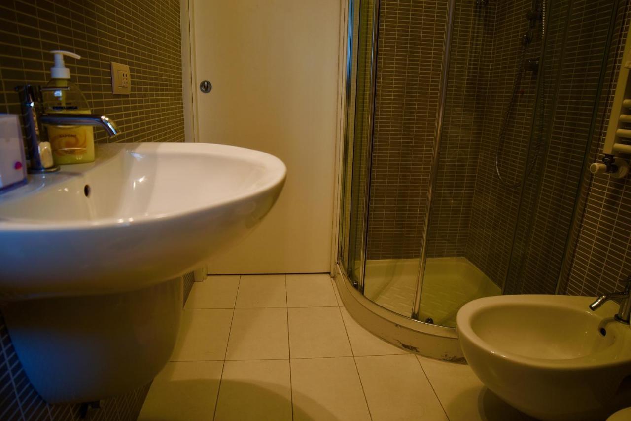 Apartamento Splendido Trilocale Zona Isola Milão